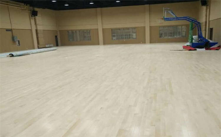 歐氏松木NBA籃球場木地板怎么翻新？