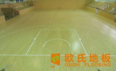 風雨操場木地板變色的內外因素是什么